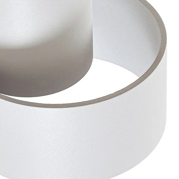 Lucande Außenwandleuchte Elune - alu / grau / zink, IP44 - Weiße, matte zylindrische Leuchte mit strukturierter Oberfläche und konzentrischen Ringen.