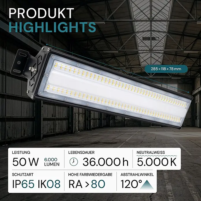 Luxula LED-Strahler LED-Hallenstrahler - 50 W, 6.000 lm, 5.000 K, L x B x H: 285 x 118 x 78 mm, IP65 - Schwarz-rechteckiger LED-Hallenstrahler mit weißem Diffusor, in einer Lagerhalle montiert.