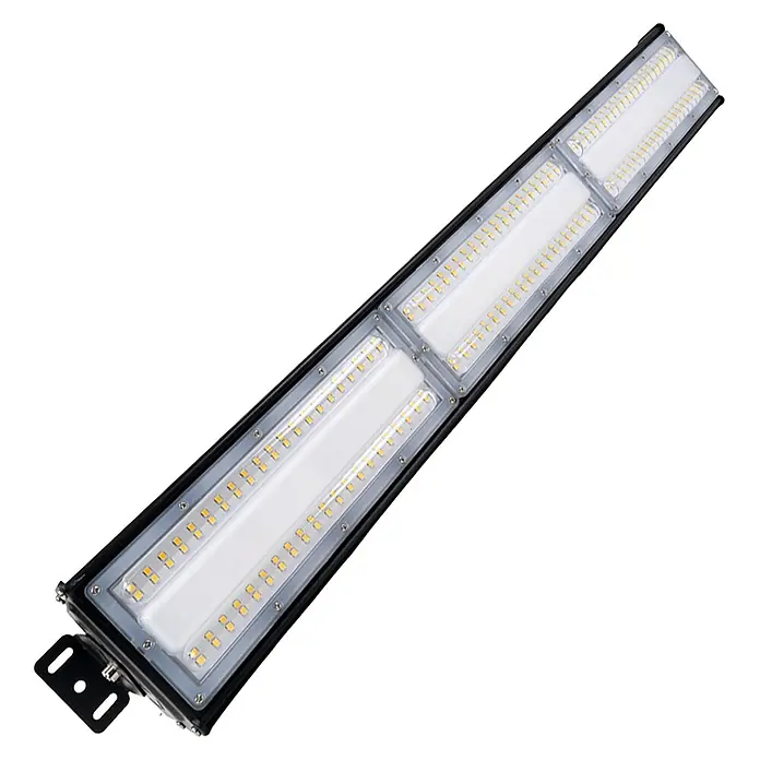 Luxula LED-Strahler LED-Hallenstrahler - 200 W, 24.000 lm, 5.000 K, L x B x H: 1.076 x 118 x 78 mm, IP65 - Längliche schwarze LED-Lichtleiste mit mehreren weißen Diffusorplatten und bernsteinfarbenen LEDs, inklusive einer Montagehalterung.