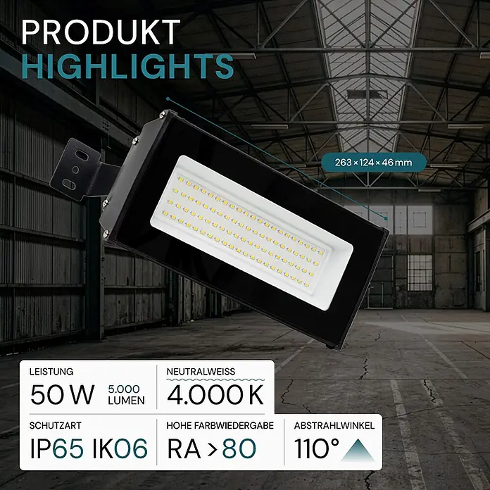 Luxula LED-Strahler LED-Hallenstrahler - 50 W, 5.000 lm, 4.000 K, L x B x H: 263 x 124 x 46 mm, IP65 - Schwarzer LED-Flutlichtstrahler in einer Industriehalle, der sein Design und Spezifikationen zeigt.