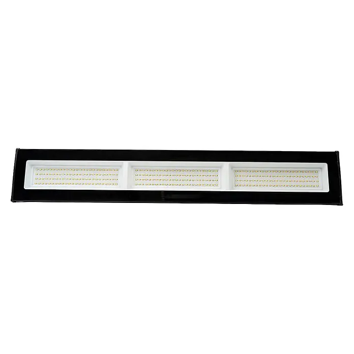 Luxula LED-Strahler LED-Hallenstrahler - 150 W, 15.000 lm, 4.000 K, L x B x H: 763 x 124 x 46 mm, IP65 - Schwarz umrahmte LED-Lichtleiste mit drei weißen Abschnitten und mehreren gelben LEDs.