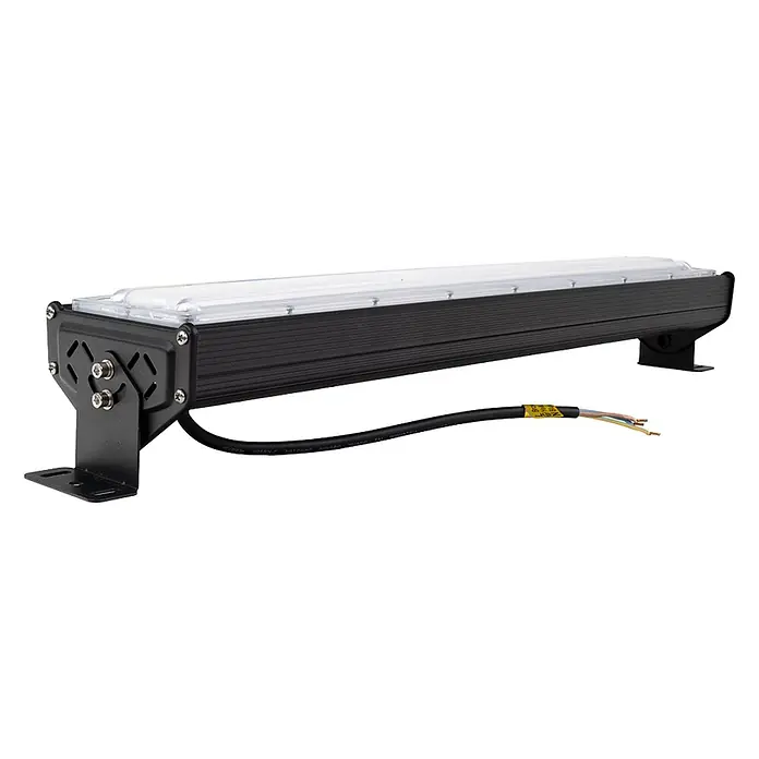 Luxula LED-Strahler LED-Hallenstrahler - 100 W, 12.000 lm, 5.000 K, L x B x H: 545 x 118 x 78 mm, IP65 - Schwarze industrielle LED-Lichtleiste mit klarer Abdeckung, an Halterungen montiert, mit Stromkabel.