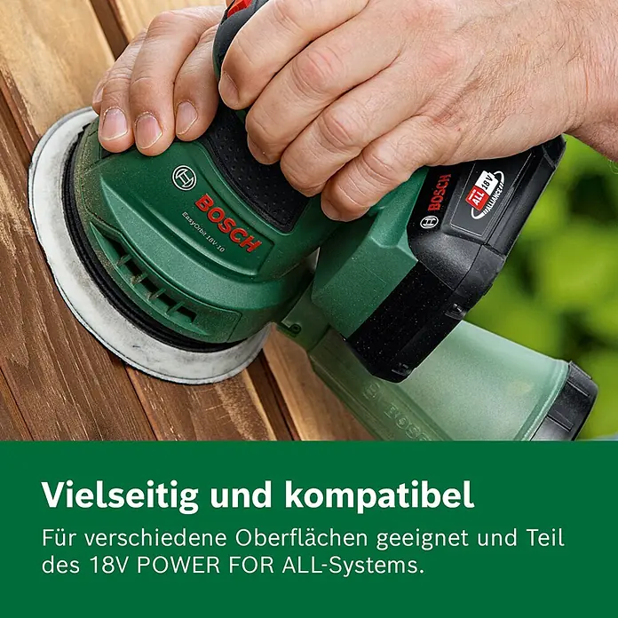 Bosch Power for All 18V Akku-Exzenterschleifer EasyOrbit 18V-10 - 18 V, Ohne Akku, Durchmesser Schleifteller: 125 mm - Eine Person schleift Holzbretter mit einem grünen Bosch Akku-Exzenterschleifer, Teil des 18V POWER FOR ALL-Systems.