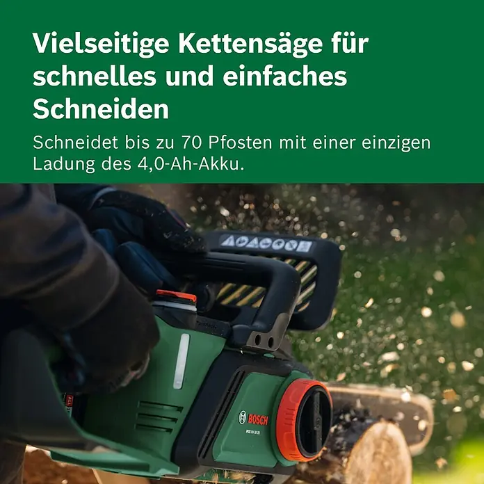 Bosch Power for All 18V Akku-Kettensäge PKE18V-30-28 - 18 V, 4 Ah, Li-Ionen, 1 Akku, Schwertlänge: 30 cm - Grüne Bosch Kettensäge schneidet Holzstamm im Freien, demonstriert effiziente Leistung.
