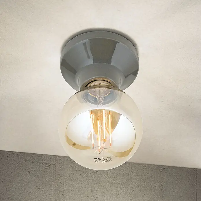 Orion Leuchten Deckenleuchte rund - E27 - Graue Deckenleuchte mit einer runden, bernsteinfarbenen LED-Filament-Glühbirne.