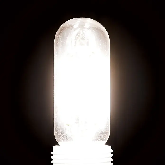 Orion Leuchten LED-Lampe - E14, Dimmbar, Warmweiß, 330 lm, 3 W - Leuchtende Glühbirne mit klarem Glasgehäuse und weißem Gewindesockel, hell strahlend vor dunklem Hintergrund.
