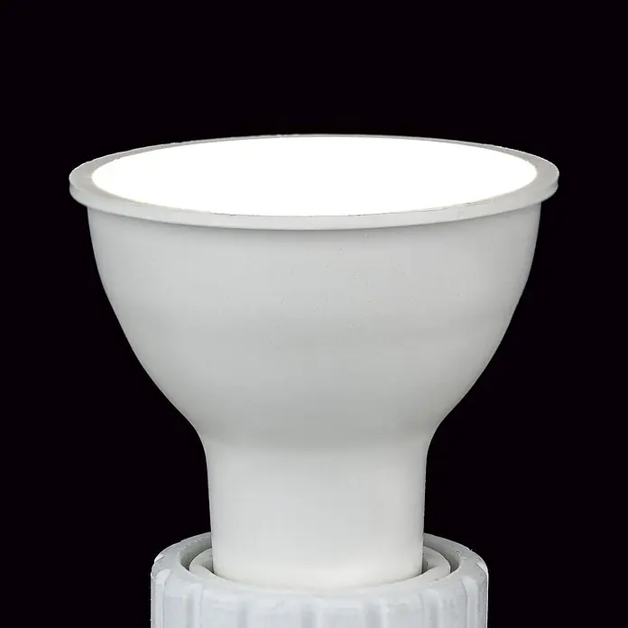 Orion Leuchten LED-Lampe - GU10, Dimmbar, Warmweiß, 660 lm, 8 W - Weiß leuchtende LED-Spotlight-Lampe mit matter Oberfläche.
