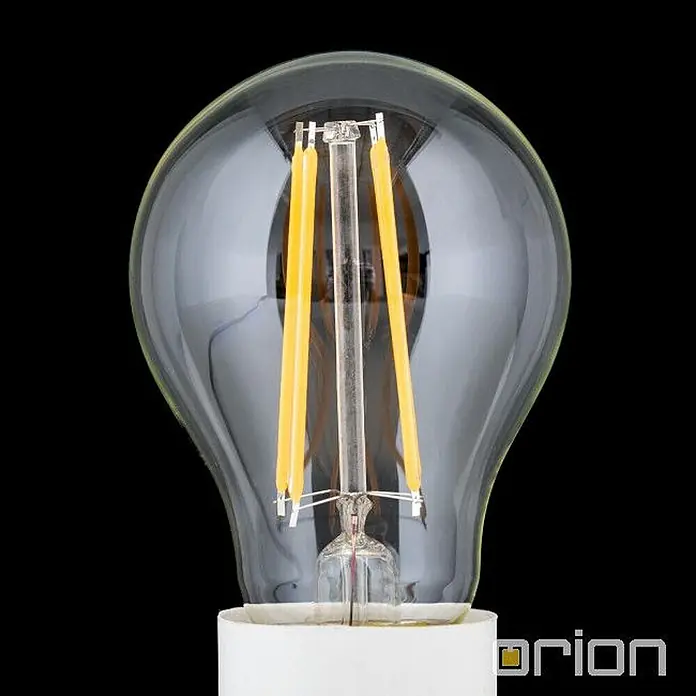 Orion Leuchten LED-Lampe - E27, Dimmbar, Warmweiß, 1.500 lm, 10 W - Klare Glas-LED-Filamentlampe mit sichtbaren gelben Filamenten und weißem Sockel.
