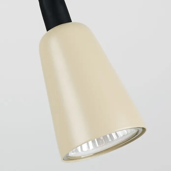 Orion Leuchten Tischleuchte - 40 W, L x B x H: 25 x 16 x 47 cm, GU10 - Cremefarbener konischer Lampenkopf mit schwarzem Stiel, zeigt eine facettierte LED-Spotlampe.