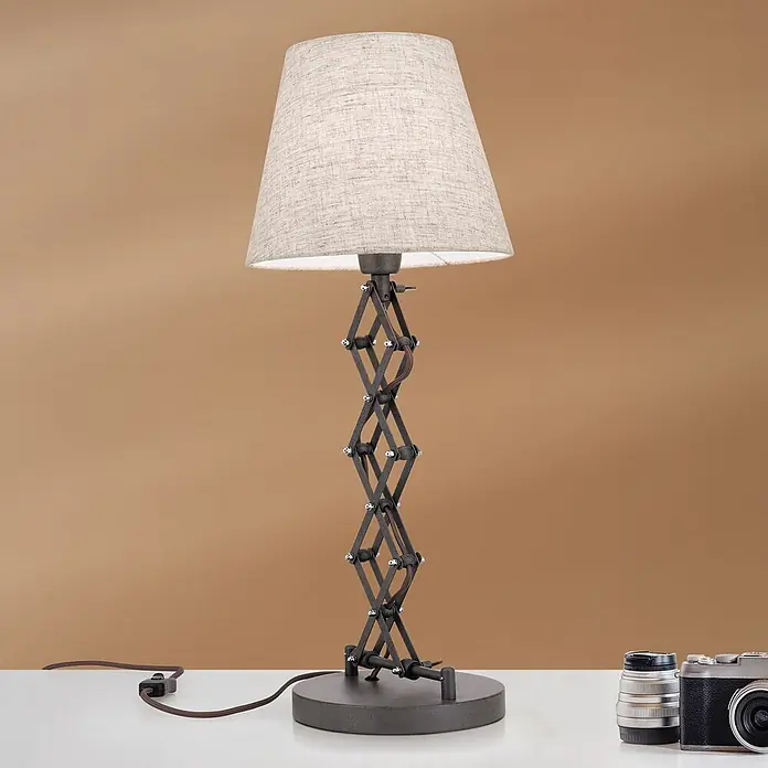 Orion Leuchten Tischleuchte - 40 W, L x B x H: 25 x 25 x 67 cm, E27 - Dunkelgraue industrielle Tischleuchte mit hellem Stoffschirm, Scherenarm und geflochtenem Kabel.