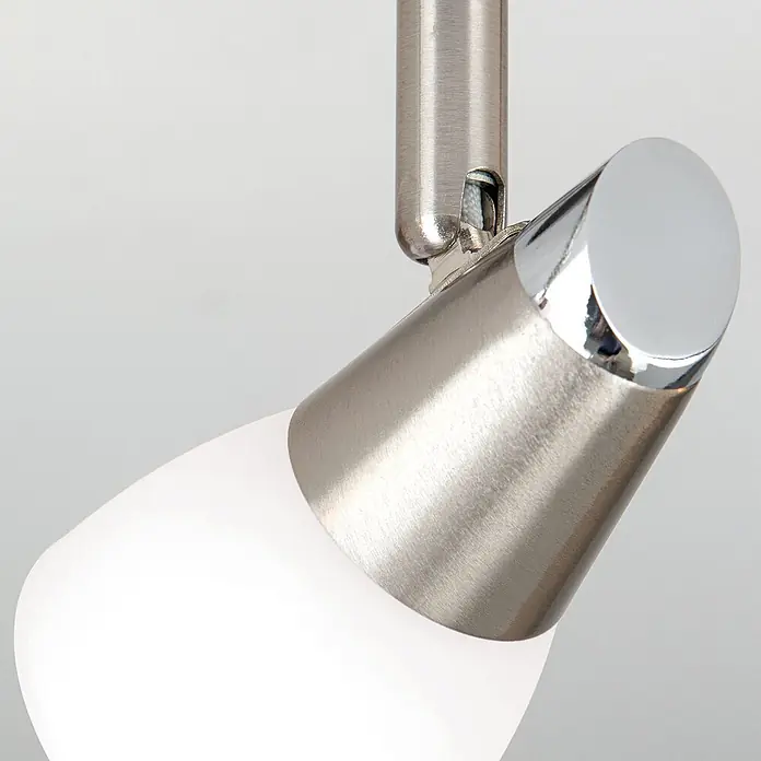 Orion Leuchten Deckenstrahler - L x B x H: 56,5 x 12 x 16 cm, G9 - Lampenkopf aus gebürstetem Silber mit polierter Chromkappe und weißem Diffusor, an einem verstellbaren Gelenk befestigt.