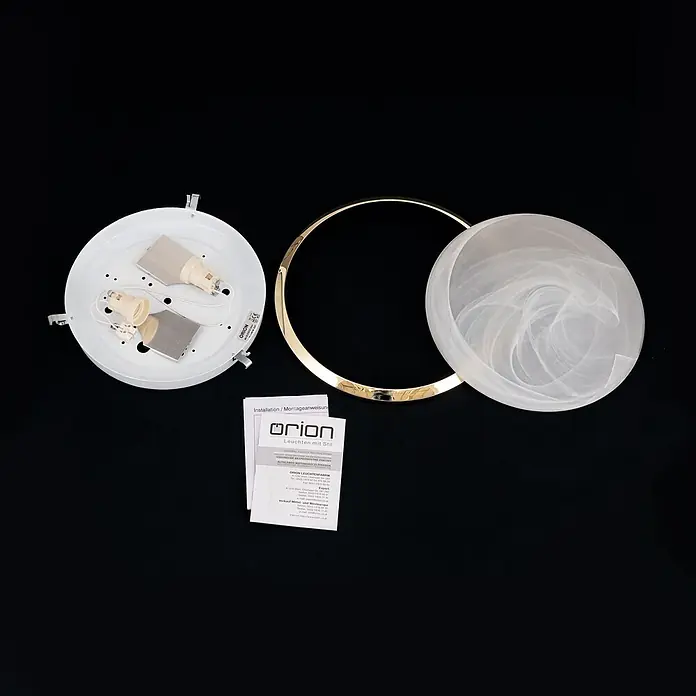 Orion Leuchten Deckenleuchte - L x B x H: 32 x 32 x 13 cm, E27 - Zerlegte Deckenleuchte mit weißem Sockel, goldenem Ring, weißem Glasdiffusor und Anleitung.