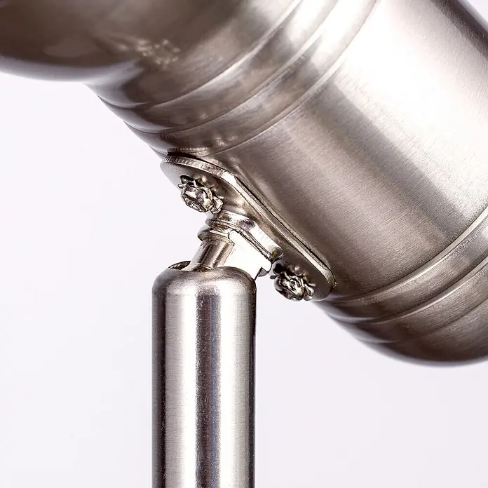 Orion Leuchten Klemmleuchte - 40 W, L x B x H: 14 x 7,5 x 17 cm - Gebürstetes Metall-Verbindungsstück, das zwei zylindrische Teile mit dekorativen Sternschrauben verbindet.