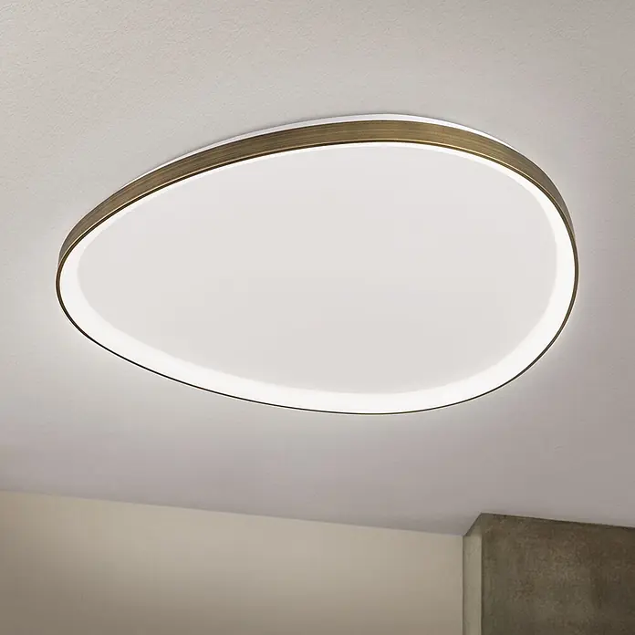 Orion Leuchten LED-Deckenleuchte - L x B x H: 80 x 80 x 6 cm - Eine ovale LED-Deckenleuchte mit weißem Diffusor und antikem Messingrahmen.