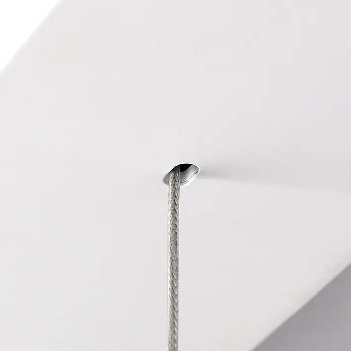 Orion Leuchten LED-Pendelleuchte - L x B x H: 110 x 12 x 150 cm - Geflochtenes silbernes Metallkabel, das aus einer kleinen, glänzenden Chromfassung austritt.