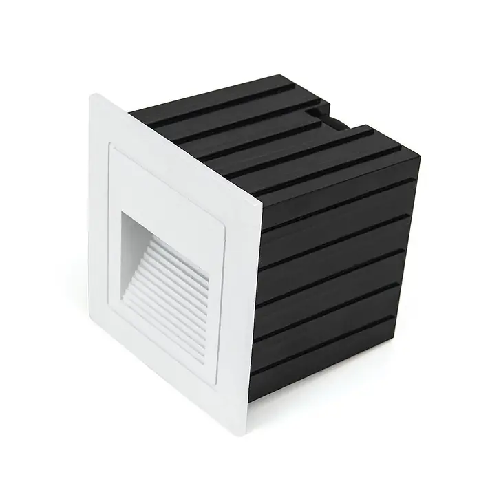 Orion Leuchten LED-Einbauleuchte - L x B x H: 7,2 x 8,5 x 8,5 cm - Quadratische weiße Einbau-Treppenleuchte mit Lamellendiffusor und schwarzem Gehäuse.