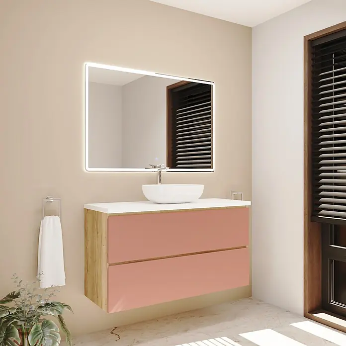 Mueble bajo de lavabo Isa - An x Pr x Al: 120 x 44,6 x 54,5 cm, Rose, Apertura con uñero ingletado 45 grados - Mueble de baño moderno con encimera blanca, cajones rosas y lateral de madera, lavabo sobre encimera y espejo iluminado.