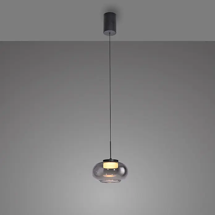 Just Light LED-Pendelleuchte Sia - 4,5 W, L x B x H: 80 x 20 x 20 cm, Rauchglas/ Schwarz, Warmweiß, Anzahl Leuchtmittel: 1 Stk. - Pendelleuchte mit dunkelgrauer Deckenhalterung, schwarzem Kabel und Rauchglas-Schirm mit warmem Licht.