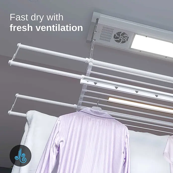 Foxydry Deckenwäschetrockner Air 120 - L x B: 57 x 122 cm, Stahlgrau - Weißer elektrischer Decken-Wäscheständer mit Ventilator, Licht und zum Trocknen aufgehängter Kleidung.