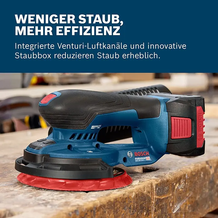 Bosch Professional AMPShare 18V Akku-Exzenterschleifer GEX 18V-150-3 - 18 V, Ohne Akku, Durchmesser Schleifteller: 150 mm - Blauer, schwarzer Bosch Akku-Exzenterschleifer mit rotem Schleifteller, für effiziente Staubabsaugung auf einer Werkbank.