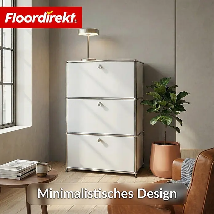 Floordirekt Metall-Mehrzweckschrank Concept Epure MK-129 Weiß - Weiß - Weißer modularer Kommodenschrank mit drei Schubladen und silbernen Griffen in einem modernen Raum.