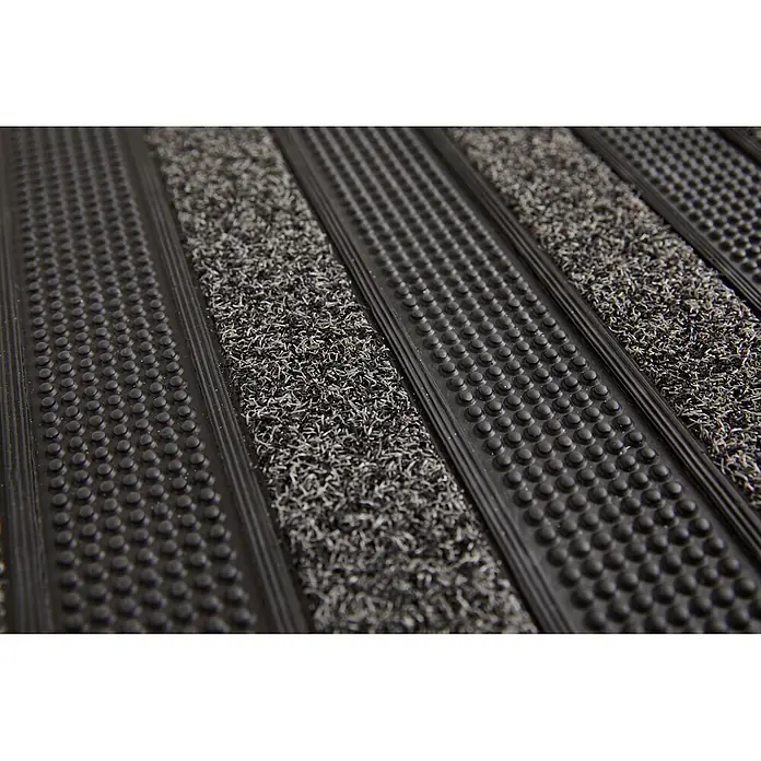 Fußmatte Brandon - 60 x 40 cm, Anthrazit, Material Nutzschicht: 100 % Polypropylen - Nahaufnahme einer dunkelgrauen strukturierten Fußmatte mit abwechselnd Gumminoppen und Fasersegmenten.