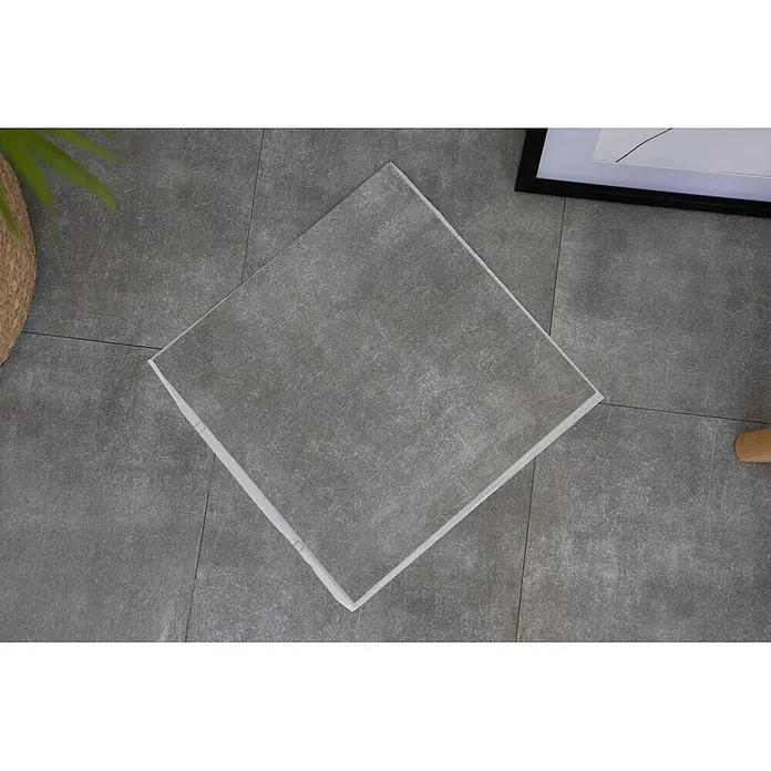 D-c-fix Bodenfliese Floor Tile Selbstklebend - 11 Stk., 30,5 x 30,5 cm, Solid Concrete - Quadratische dunkelgraue Bodenfliese mit Textur.