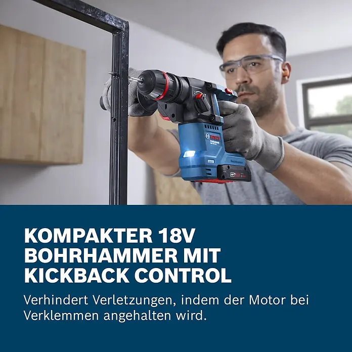 Bosch Professional AMPShare 18V Akku-Bohrhammer GBH 18V-18 - 18 V, Ohne Akku, 1,5 J - Mann nutzt blauen Bosch 18V Akku-Bohrhammer mit Kickback Control zum Bohren in einen Metallrahmen.