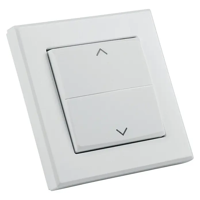 Homematic IP Taster Wippe HmIP-BRA - Mit Pfeilen, Weiß, 16 x 86 x 86 mm - Nahaufnahme eines weißen Schalters mit Pfeilen nach oben und unten, montiert auf einer quadratischen Platte, auf schwarzem Hintergrund.