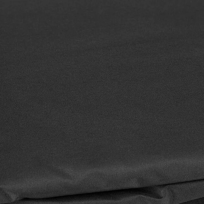 Kingstone Grill-Schutzhülle - Kunststoff, Kingstone Smoker Black Angus XXL - Nahaufnahme von schwarzem, fein gewebtem Stoff mit leichter Textur und dezenten Falten.