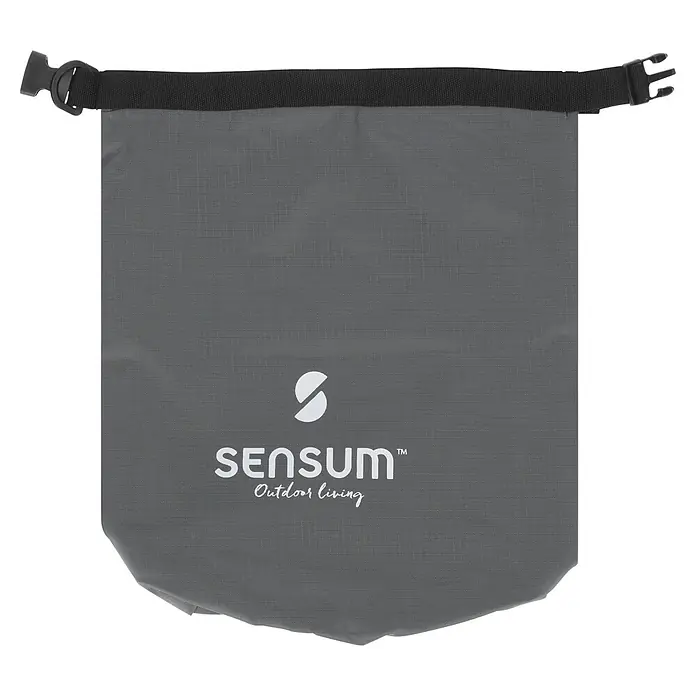 SENSUM Schirm-Schutzhülle - Kunststoff, Passend für: Schirme bis Ø 400 cm - Grauer SENSUM Ripstop-Trockensack mit schwarzem Gurt und Schnalle für Outdoor-Aktivitäten.