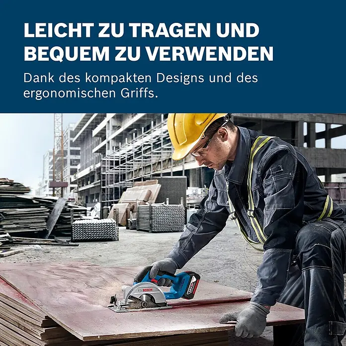 Bosch Professional AMPShare 18V Akku-Handkreissäge GKS 18V-51 - 18 V, Ohne Akku, 5.800 U/min - 6.300 U/min - Blauer, kompakter Bosch Akku-Kreissäge in Verwendung auf einer Baustelle.