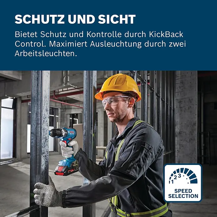 Bosch Professional AMPShare 18V Akku-Schlagbohrschrauber GSB 18V-65 - 18 V, Ohne Akku, 63 Nm, Ohne Akku, ohne Koffer - Mann in Schutzkleidung bohrt mit einem blauen Bosch Akku-Bohrschrauber in einen Metallrahmen, beleuchteter Arbeitsbereich sichtbar.