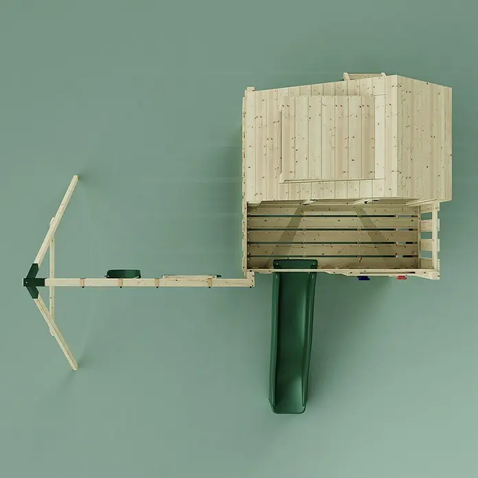 OutdoorToys Klettergerüst Lasse - 399 x 414 x 291 cm, Holz, Grün - Holzspielplatz mit hellbraunem Spielhaus, grüner Rutsche und angebautem Schaukelbalken mit grünen Akzenten.