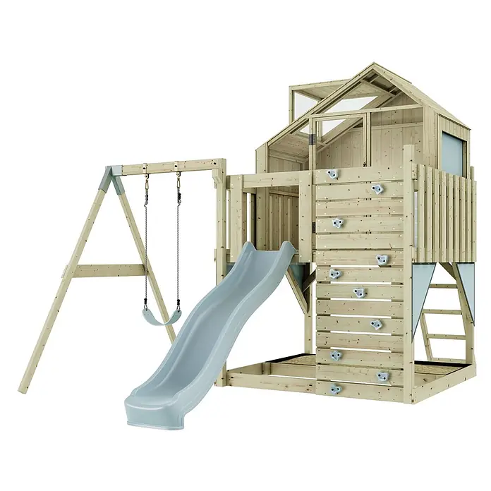 OutdoorToys Klettergerüst Madita - 308 x 414 x 291 cm, Holz, Blau - Ein heller Holz-Kinderspielplatz mit grauer Rutsche, zwei Schaukeln, Kletterwand und erhöhtem Spielhaus.