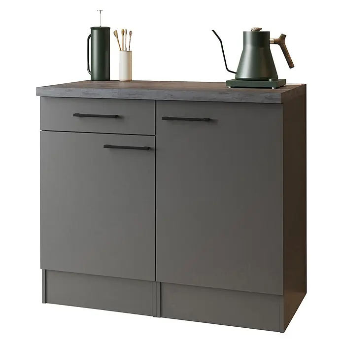 Respekta Buffetschrank - Breite: 100 cm, Grau Matt, Ohne Oberschrank - Dunkelgrauer Küchenunterschrank mit grauer Arbeitsplatte, grünem Thermokrug, Holzbesteck und grünem Wasserkocher.