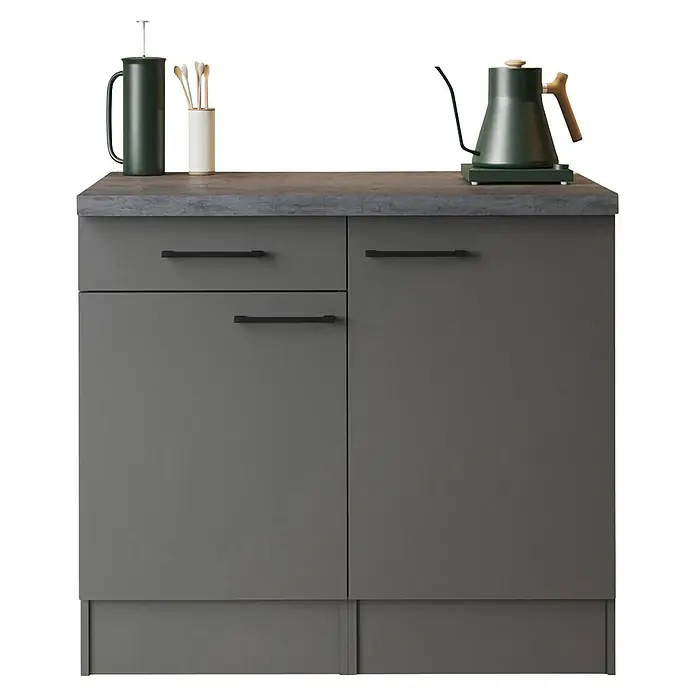 Respekta Buffetschrank - Breite: 100 cm, Grau Matt, Ohne Oberschrank - Dunkelgrauer Küchenschrank mit dunkelgrauer Arbeitsplatte, grünem French Press und elektrischem Wasserkocher.
