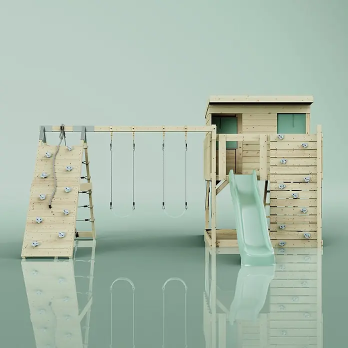 OutdoorToys Kinderspielturm Aksel Grün - Holz, Grün - Hölzernes Kinderspielplatz-Set mit Kletterwand, Seil, drei Schaukeln, Spielhaus und hellgrüner Rutsche.