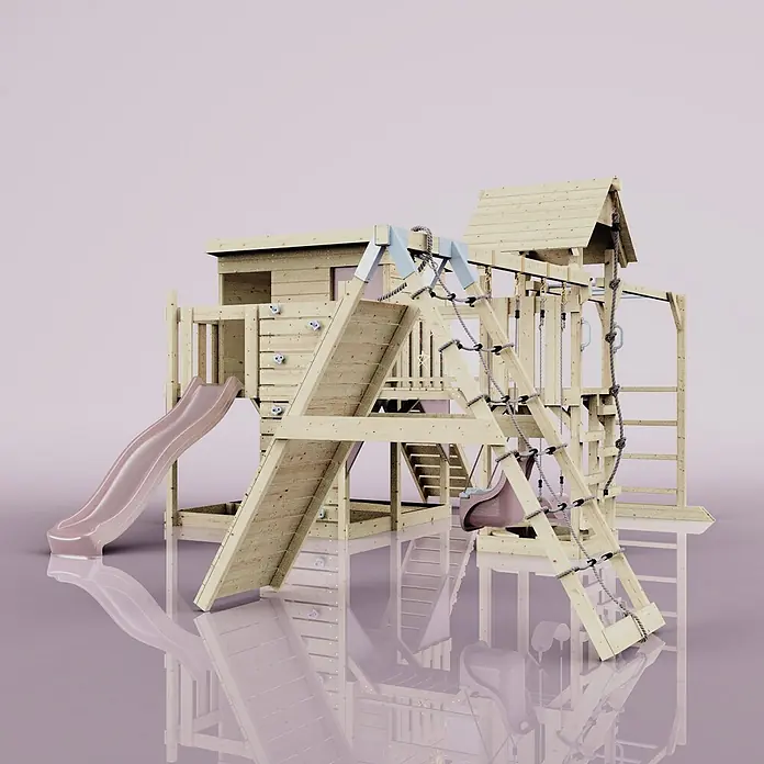 OutdoorToys Kinderspielturm Polarplay Malin - L x B x H: 562 x 503 x 274 cm, Rosa - Hölzernes Spielgerüst mit rosa Rutsche, Kletterwand, Seilnetz und Schaukeln auf einer reflektierenden Oberfläche.