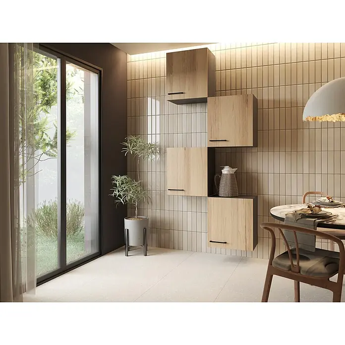 Respekta Oliver Küchen-Hängeschrank - Breite: 50 cm, Artisan Eiche - Modernes Esszimmer mit rundem Marmortisch, Holzstühlen und modularen hellen Holzschränken an einer gefliesten Wand, neben einem großen Fenster.