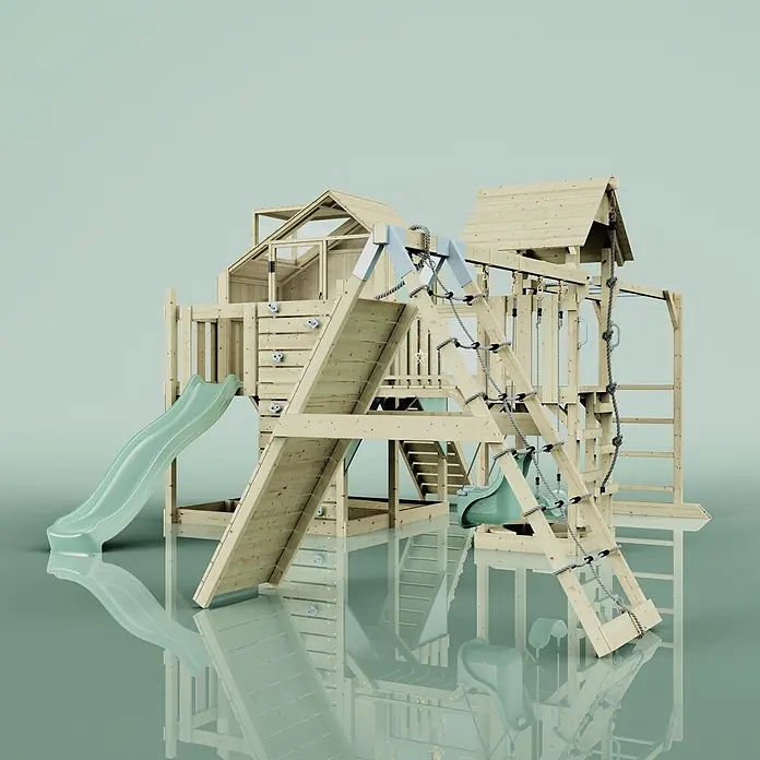 OutdoorToys Kinderspielturm Polarplay Milo - L x B x H: 562 x 503 x 291 cm, Grün - Spielturm aus Holz mit grüner Rutsche, Kletterwand, Strickleiter und Babyschaukel, mit mehreren Türmen und Kletterbereichen.