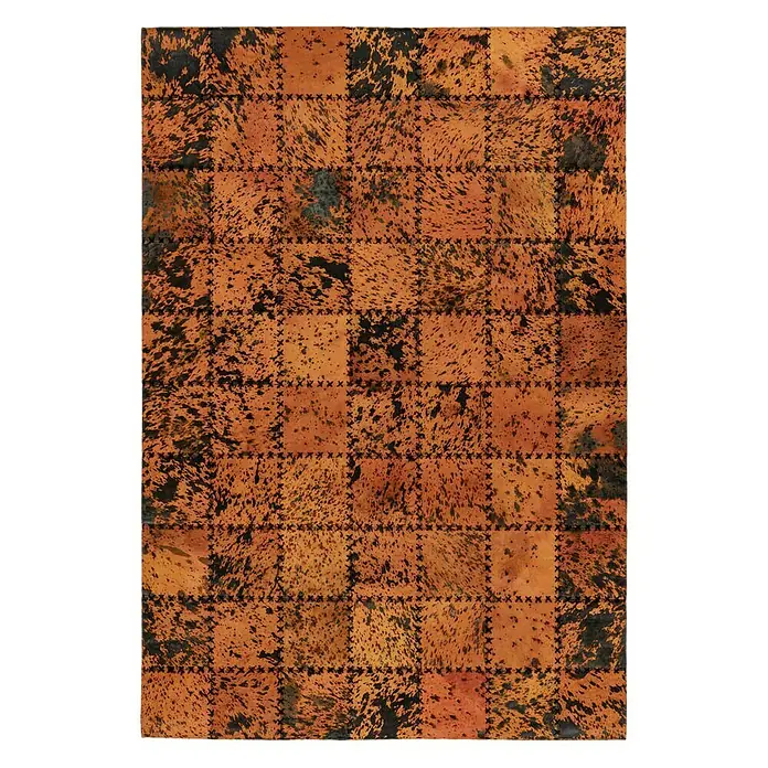 Kayoom Lederteppich Viola - Orange, 230 x 160 cm, 100 % Echtleder - Ein quadratischer Teppich in Orange- und Schwarztönen, zusammengesetzt aus Fellstücken und mit dekorativen Kreuzstichnähten versehen.