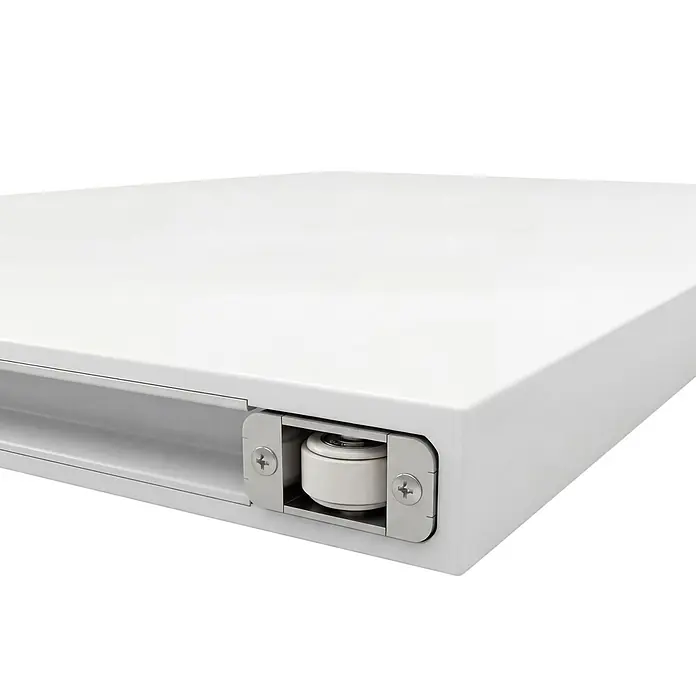 Entravia Schiebetür-Komplettset CleanSlide - 1.067 x 2.200 mm, Verkehrsweiß, Röhrenspan - Weißes Möbelteil mit integriertem Rollenmechanismus und Metallhalterung für reibungsloses Gleiten.