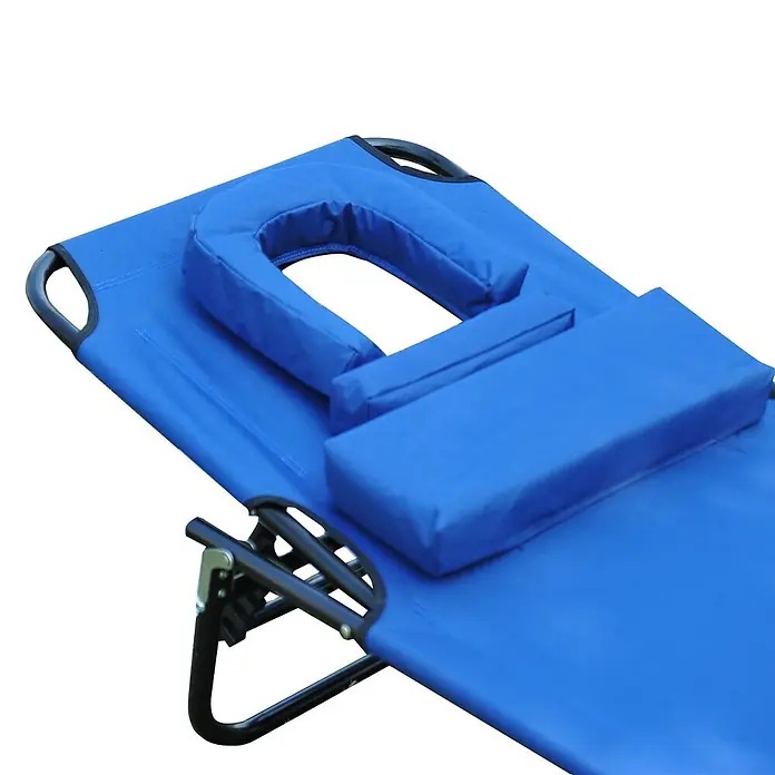 Furnicato Gartenliege - B x T: 58 x 190 cm, Blau - Blaues Klappbett mit verstellbarer Kopfstütze, Gesichtsausschnitt und separatem Kissen.