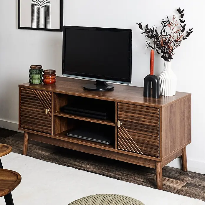 Home Deco Factory Tiffany Mueble para TV - L x An x Al: 40 x 110 x 48 cm, Marrón - Mueble TV de madera de nogal con puertas de lamas, para TV y dispositivos.
