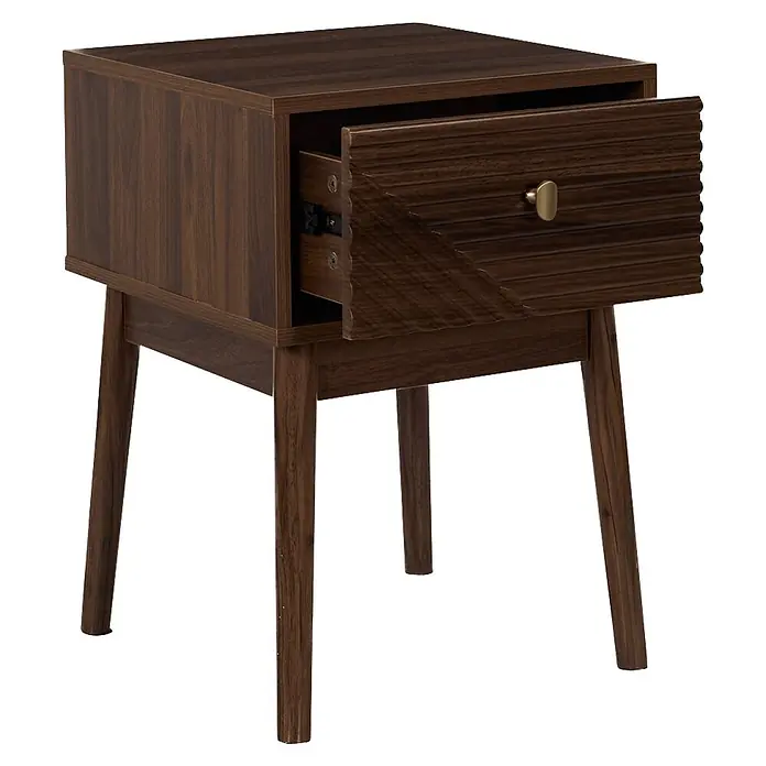 Home Deco Factory Tiffany Mesita de noche - L x An x Al: 40 x 40 x 55 cm, Marrón, Número de cajones: 1 ud. - Mesita de noche de madera marrón oscuro con un cajón parcialmente abierto y pomo de latón, con patas cónicas.