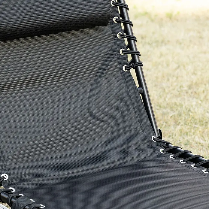 Furnicato Gartenliege - B x T: 58 x 185 cm, Schwarz, Polyester - Schwarzer Mesh-Relaxstuhl mit Bungee-Kordelaufhängung und Metallrahmen im Freien.