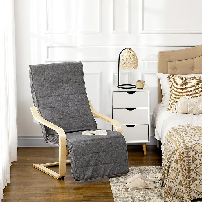 Furnicato Gartenliege - B x T: 94 x 100 cm, Grau, Polyester - Grauer Stoff-Liegesessel mit hellem Holzgestell in einem Schlafzimmer, mit einem Buch auf dem Sitz.