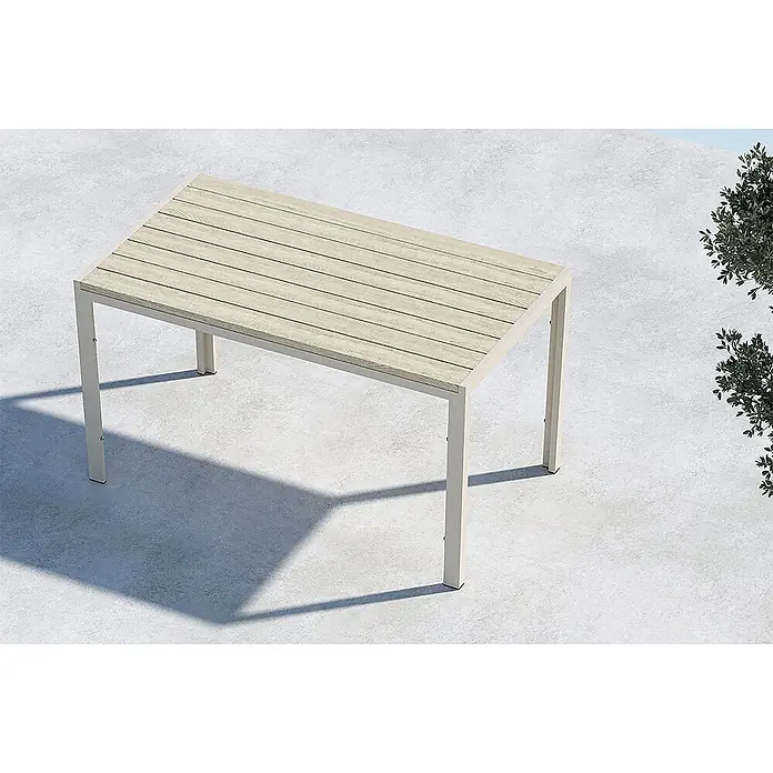 Ebuy24 Gartentisch Mirko - L x B x H: 140 x 80 x 74 cm, Ø x H: 80 x 74 cm, AluminiumSperrholz, Beige - Rechteckiger Outdoor-Esstisch mit heller Holzlattenplatte und beigem Metallrahmen auf Betonboden.