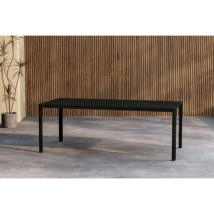 Ebuy24 Gartentisch Giardini - L x B x H: 200 x 90 x 72 cm, Ø x H: 90 x 72 cm, Aluminium, Schwarz - Schwarzer Gartentisch mit Lattenplatte und geraden Beinen, auf einer Terrasse platziert.